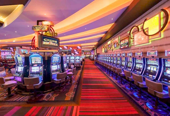 An atmospheric casino night in the restaurant's lounge environment